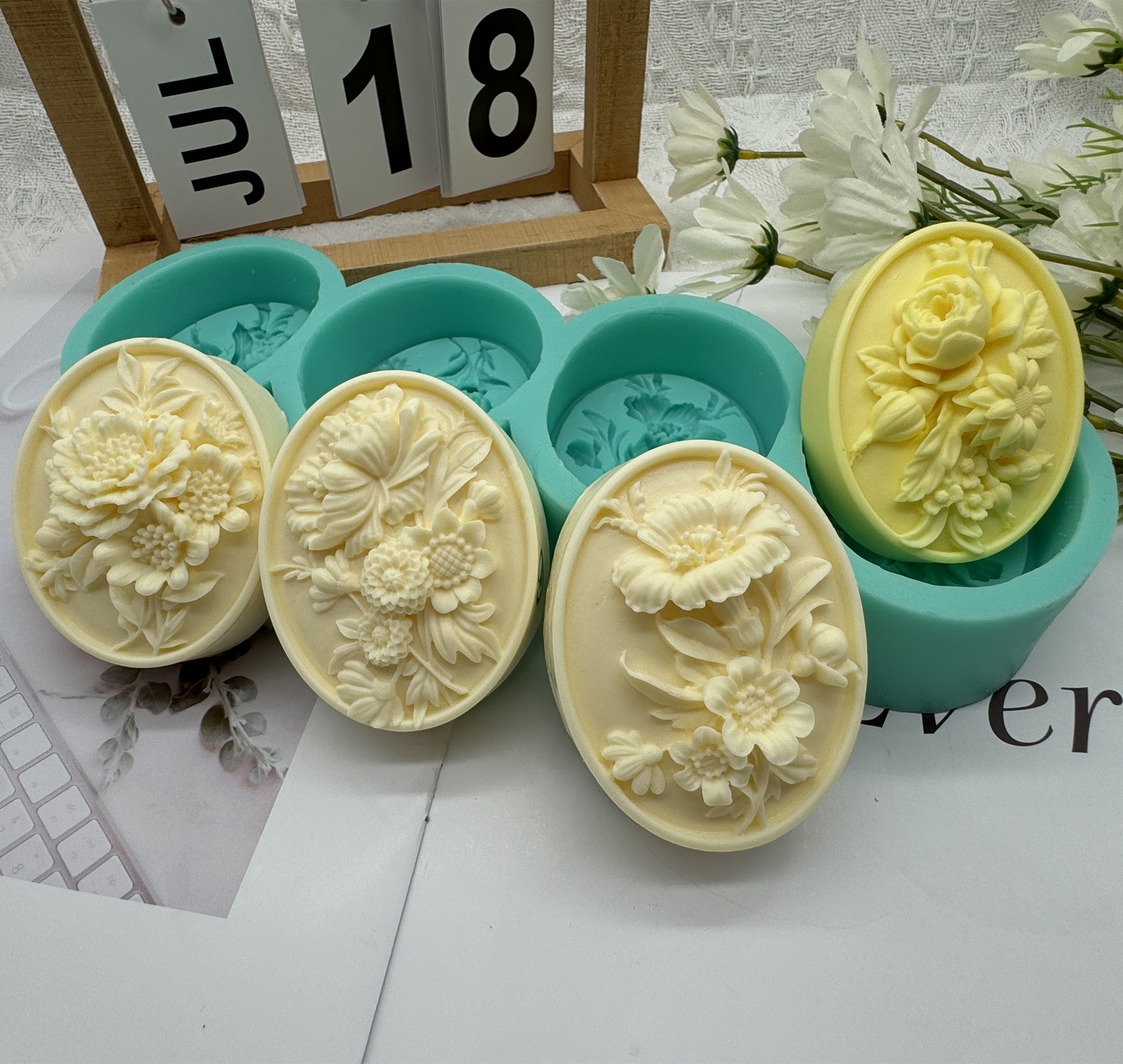 4Cavity Oval Flower 3D Soap Mo - đánh giá và giá Soap Making Scents